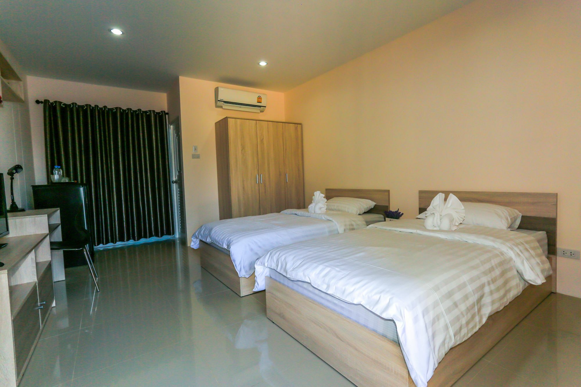 Tempo Plus Apartment Mae Sot Eksteriør billede